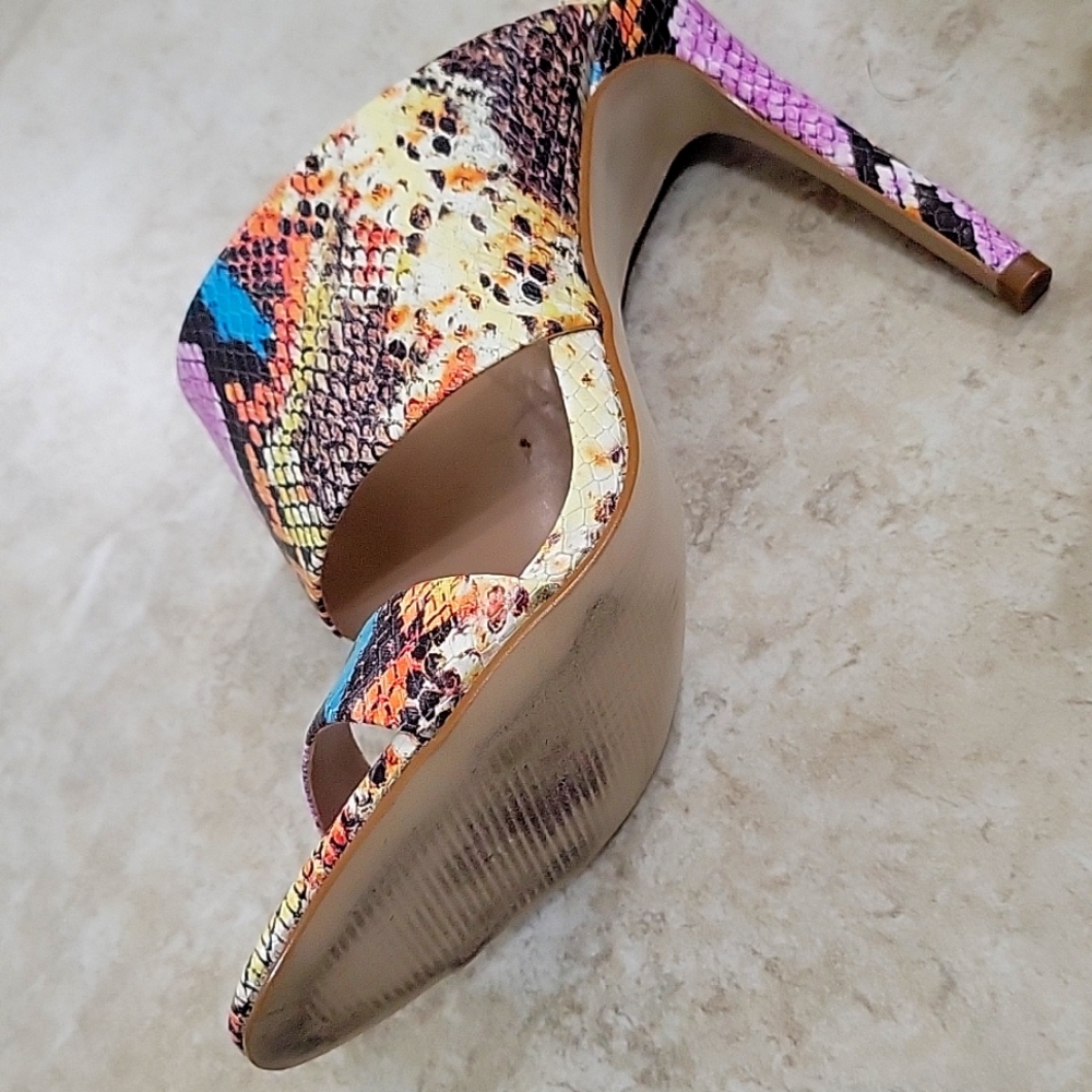 Steve Madden Python Sandal - Picture 4 of 7